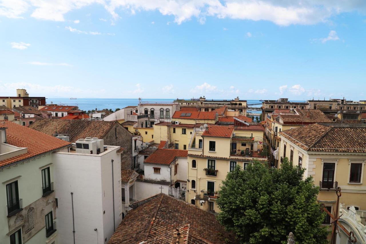 Hostel Ave Gratia Plena Salerno Exterior foto