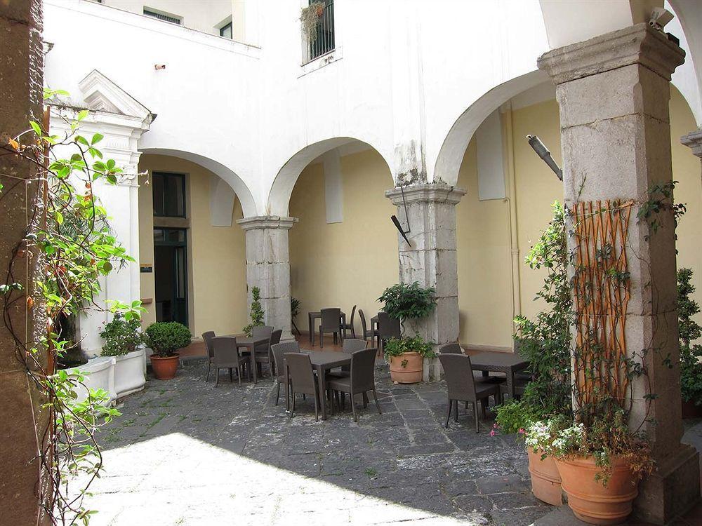 Hostel Ave Gratia Plena Salerno Exterior foto